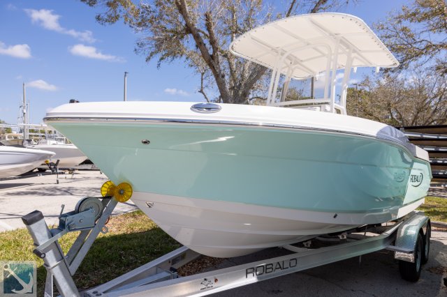 New 2024 Robalo 202 Explorer for sale